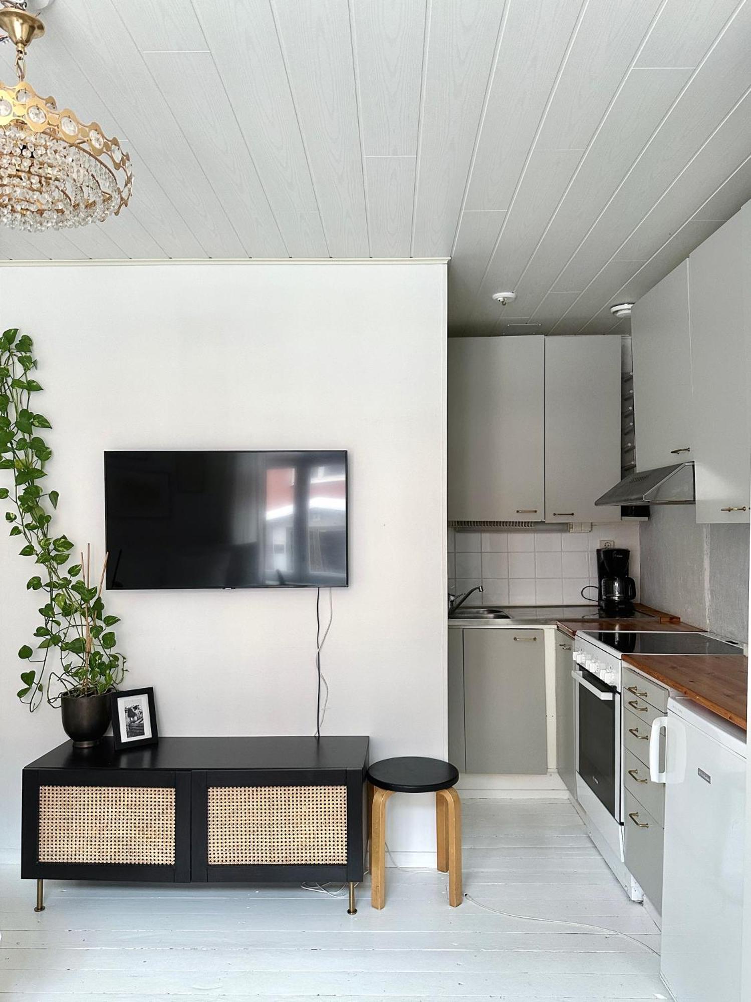 Wooden House Studio With Shared Garden Helsinki Esterno foto